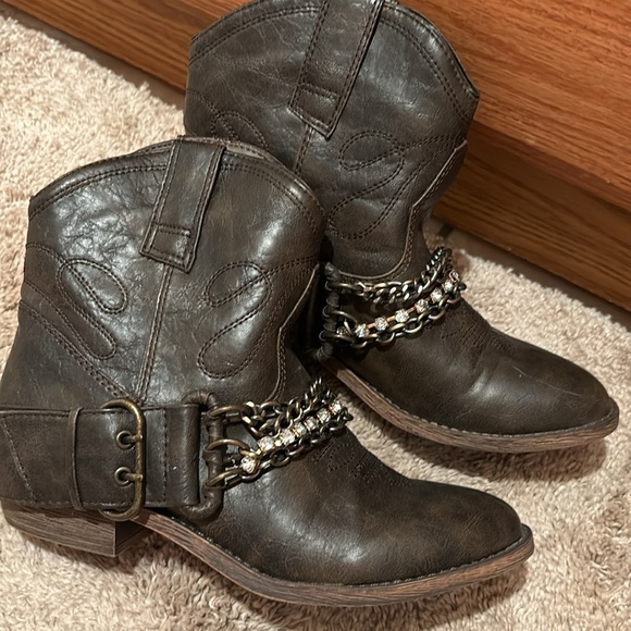 CANDIES rhinestone, cowboy boots booties chains gems ankle 6.5 - Picture 14 of 15